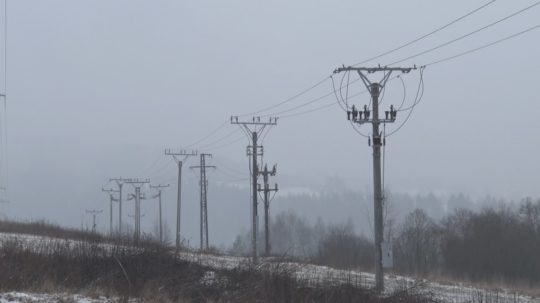 stĺpy elektrického vedenia