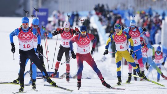 Biatlonisti na olympijskej trati