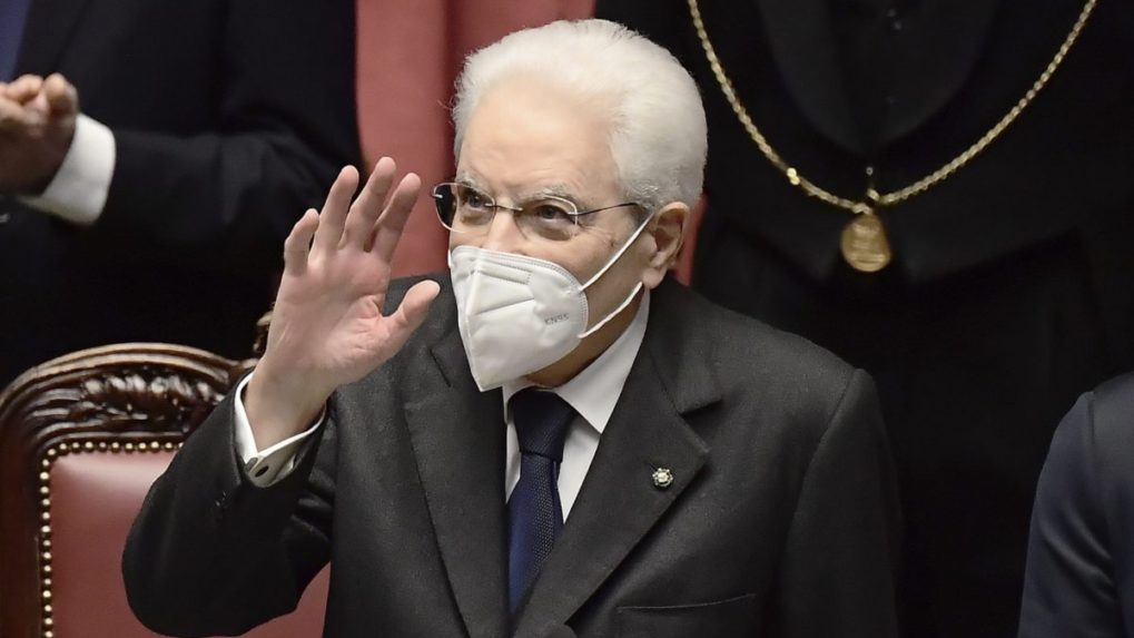 Už nechcel byť hlavou štátu. Mattarella teraz opäť zložil prezidentskú prísahu