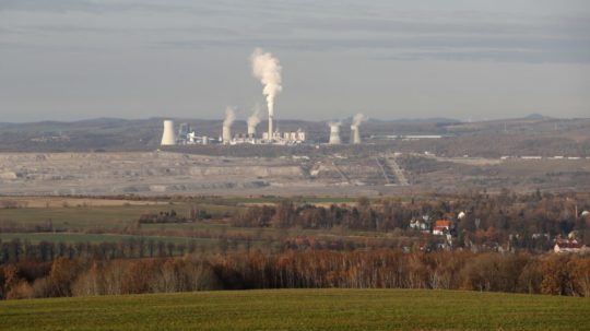 Na archívnej snímke z 19. novembra 2019 hnedouhoľná baňa Turów.