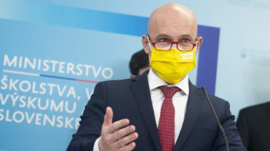 Na snímke minister školstva, vedy, výskumu a športu SR Branislav Gröhling (SaS).