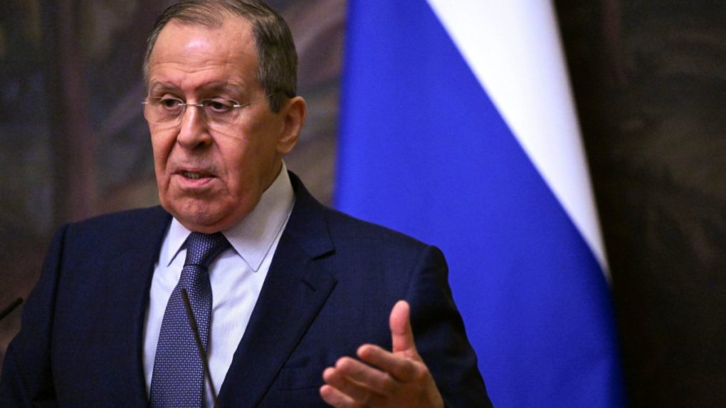 Lavrov vylúčil priame stretnutia medzi Putinom a Zelenským