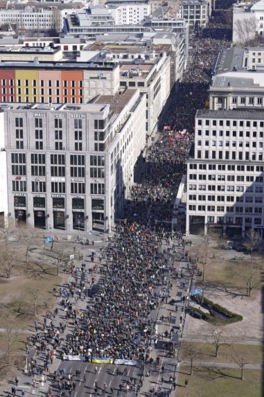 Protest proti vojne na Ukrajine v Berlíne.