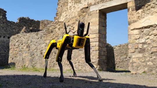 monitorovací robot v Pompejách