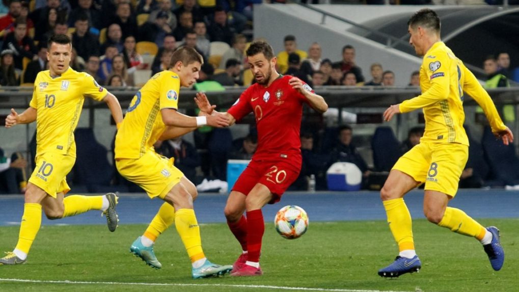 UEFA rozhodla, že ruskí futbalisti do 17 rokov môžu hrávať v Európe. Ukrajina hlási bojkot súťaží