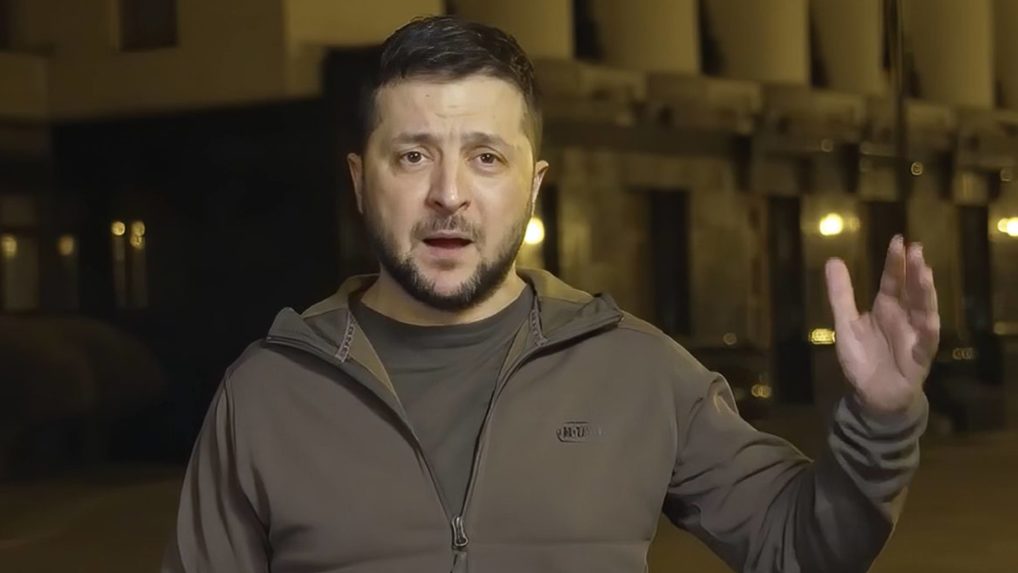 Zelenskyj vyzval ľudí, aby vyšli do ulíc demonštrovať