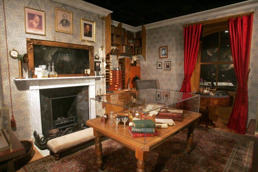 Rekonštrukcia pracovne Charlesa Darwina v Americkom múzeu histórie prírodných vied v New Yorku.