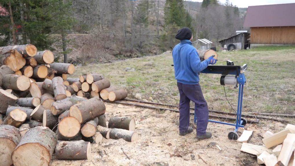 Záujem o palivové drevo sa bude zvyšovať. Budaj chce jeho vývoz regulovať