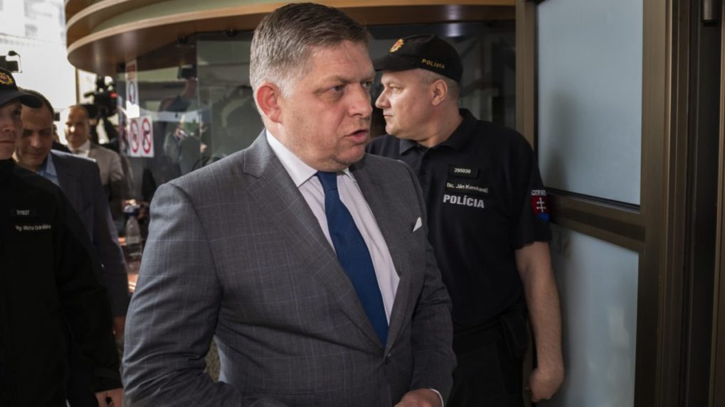 Robert Fico prišiel vypovedať na políciu