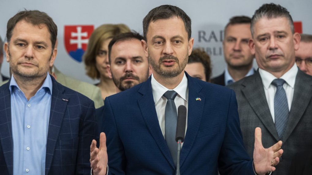 Tlačov&aacute; konferencia predstaviteľov OĽANO k odvol&aacute;vaniu ministra vn&uacute;tra Romana Mikulca.