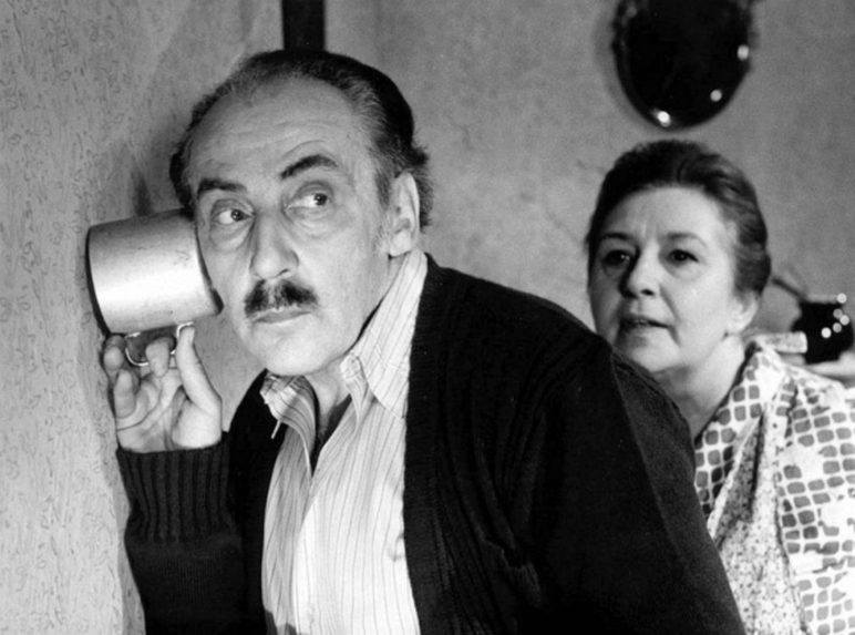 Herecký pár Miloš Kopecký a Stella Zázvorková vo filme Zítra, to roztočíme, drahoušku...! 1976)