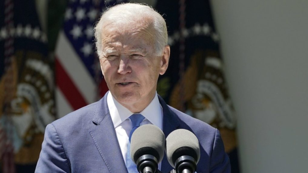 Biden podpísal zákon, ktorý zefektívni dodávanie zbraní na Ukrajinu