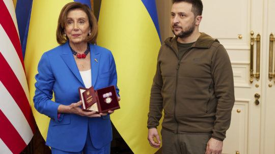 Nancy Pelosiová a Volodymyr Zelenskyj