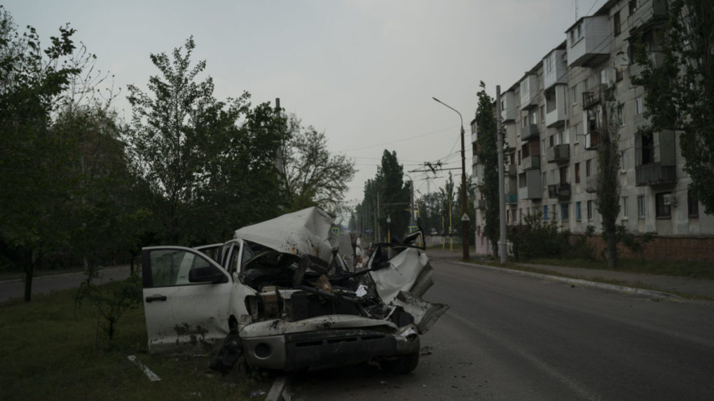 Rusi posilnili svoje jednotky a stále ostreľujú Severodoneck, znie z Ukrajiny