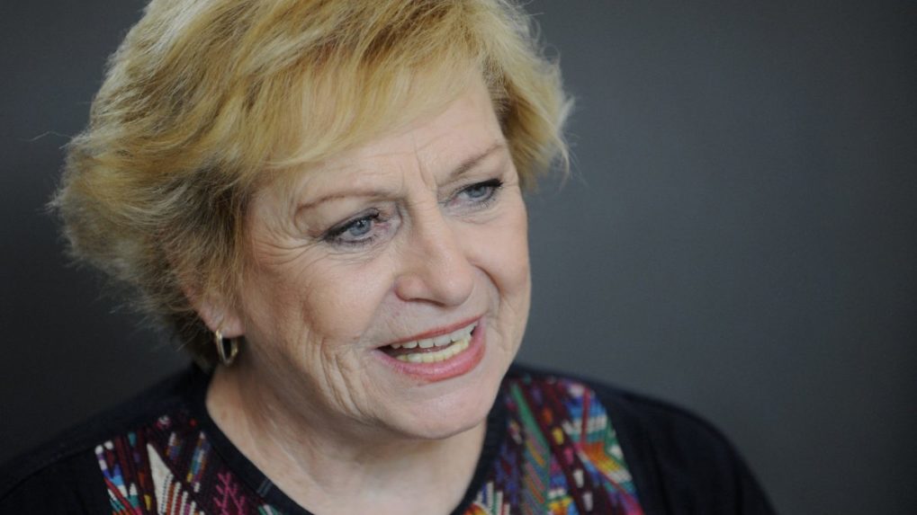 Na archívnej snímke z roku 2012 bývalá slávna gymnastka Věra Čáslavská.