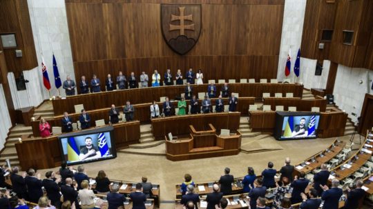 slovenský parlament počas prejavu Volodymyra Zelenského.