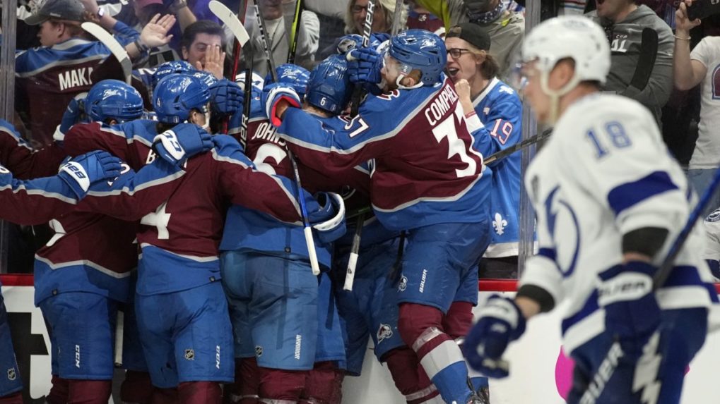 NHL: Colorado nastrieľalo Tampe sedmičku a vedie 2:0