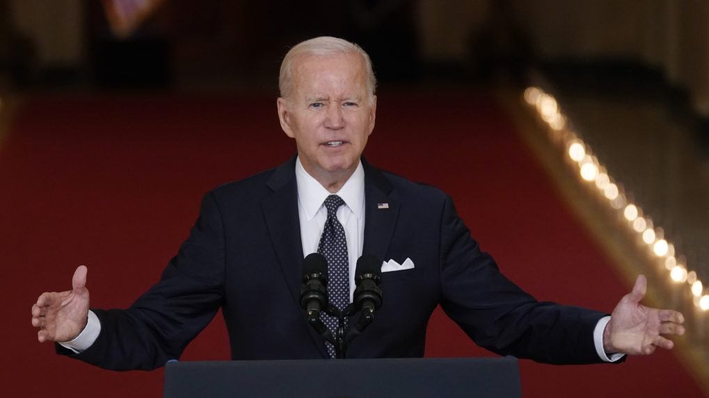 Spojené štáty poskytnú Ukrajine moderné systémy protivzdušnej obrany, potvrdil Biden