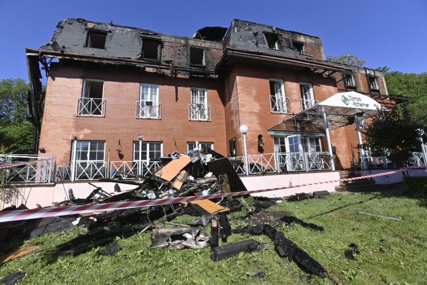 Pri požiari alzheimer centra pri Prahe zomreli dvaja ľudia