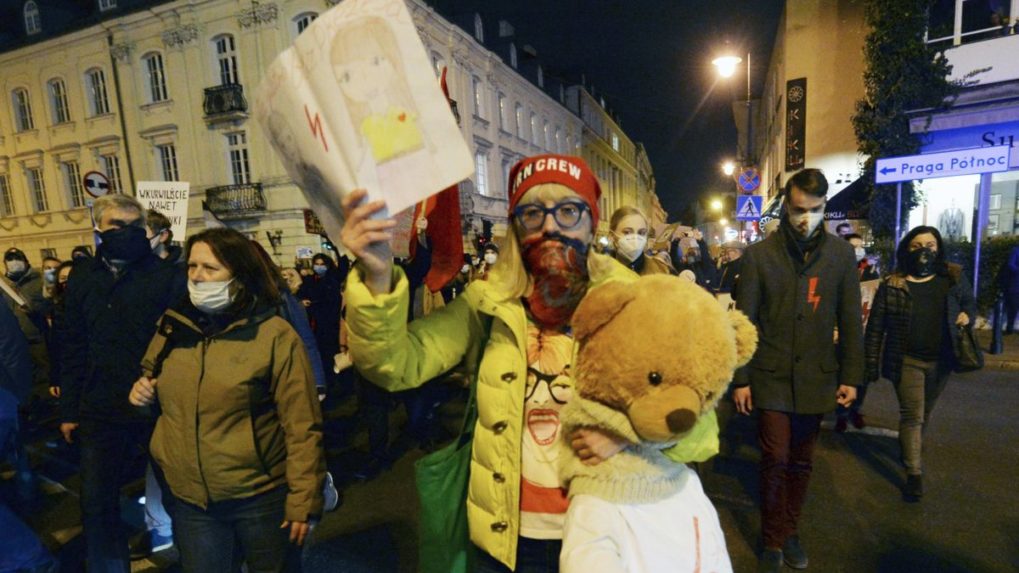 Poľsko neprijalo návrh na zmiernenie zákazov potratov