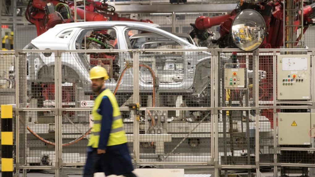 Slovensko a Maďarsko súperia o veľkú investíciu. V hre je údajne piata automobilka