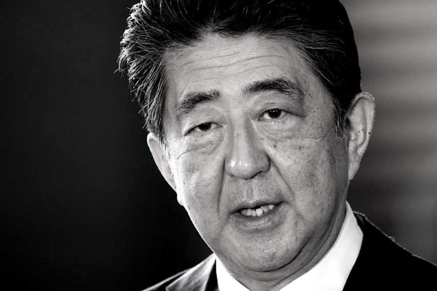 Bývalý japonský premiér Šinzó Abe.