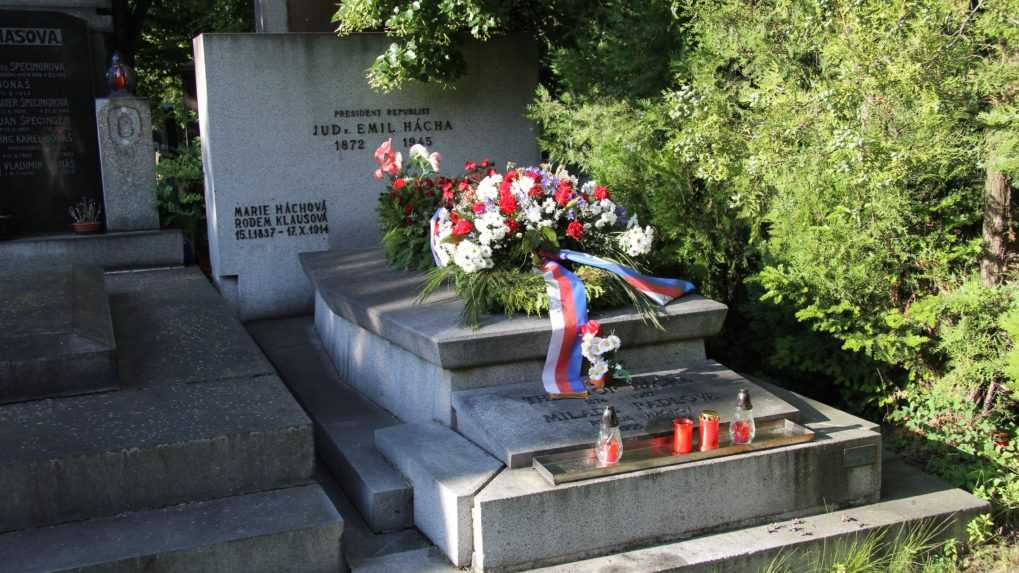 Hrob Emila Háchu.