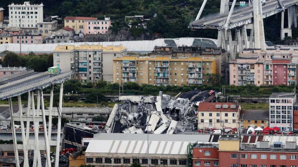 Obžalovaní za zrútenie mosta v Janove, pri ktorom zomrelo 43 ľudí, sa postavili pred súd