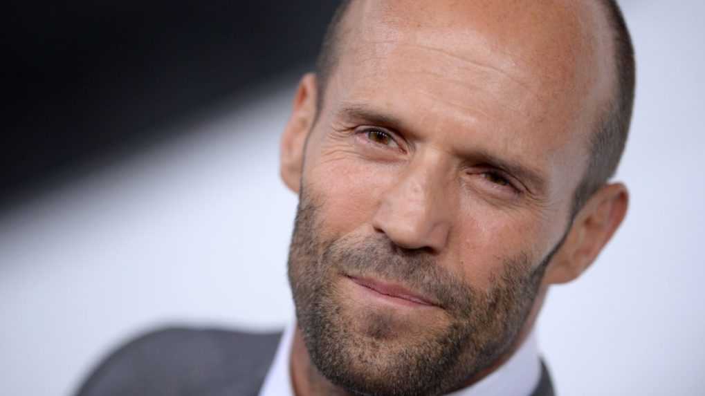 Predtým, ako sa stal hercom, bol potápačom aj modelom. Jason Statham oslavuje 55 rokov