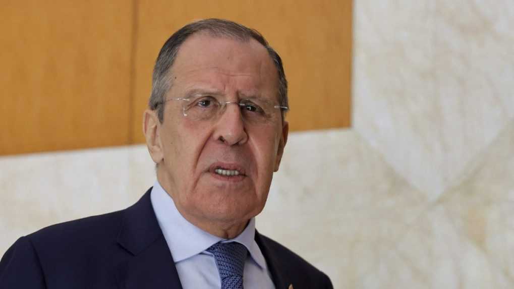 Lavrov: Rusko je pripravené diskutovať o bezpečnostných zárukách pre Ukrajinu, no požaduje aj vlastné záruky