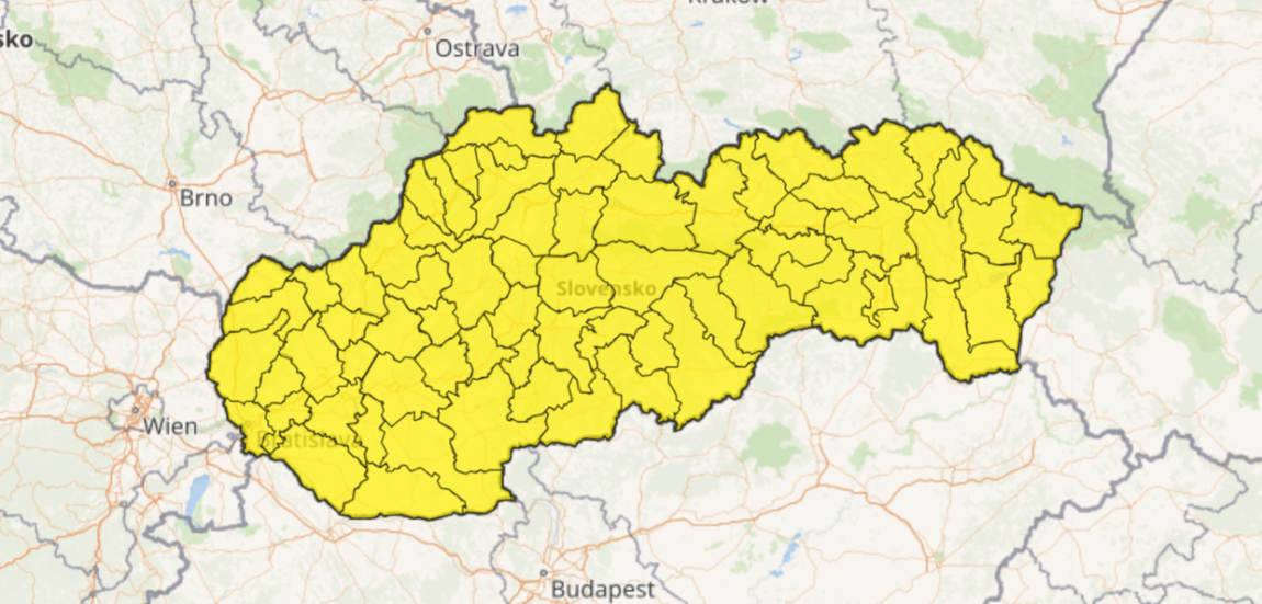 Na snímke výstrahy SHMÚ na sobotu 30. júla.