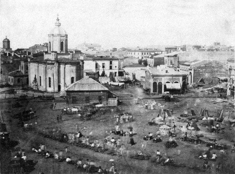 Archívna fotografia Piaţa sf. Anton v Bukurešti. Autorom je Ľudovít Angerer.