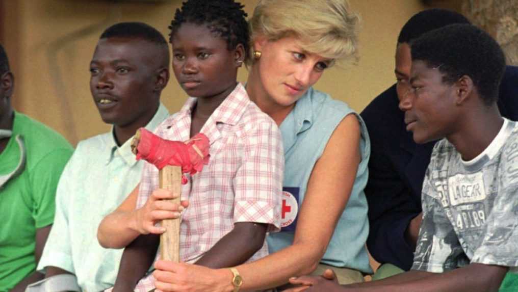 Princezná Diana v centre na okraji Luandy v Angole.