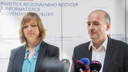 Na snímke ministerka investícií, regionálneho rozvoja a informatizácie SR Veronika Remišová a generálny riaditeľ Integrovaného regionálneho operačného programu Albert Németh.