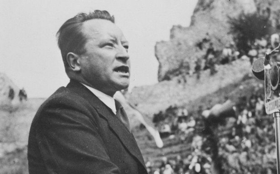 Na sn&iacute;mke&nbsp;politik Vladim&iacute;r&nbsp;Clementis.