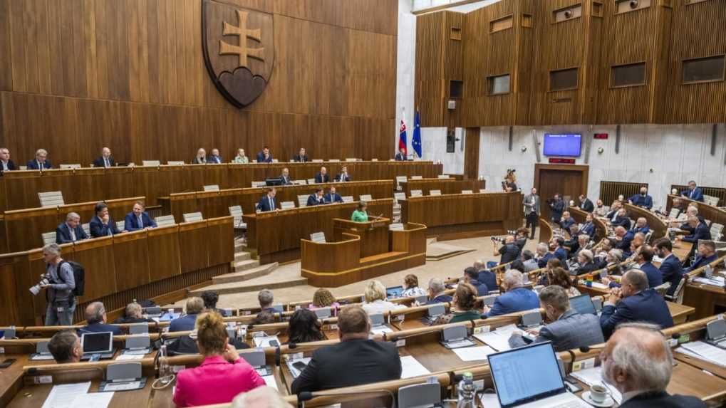 Parlament bude rokovať do nočných hodín, najbližšie hlasovanie poslancov čaká vo štvrtok