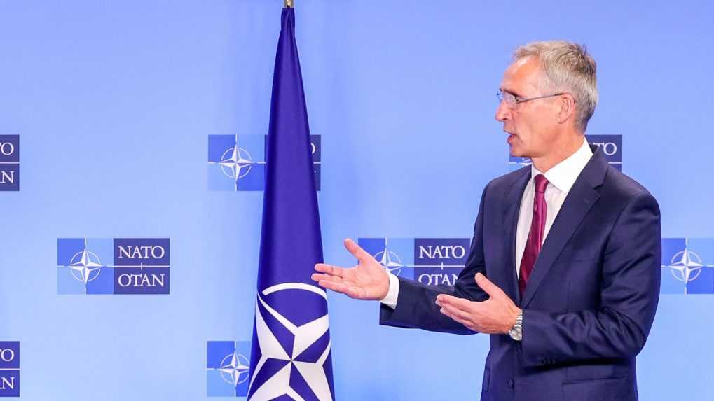 Stoltenberg: Rusko vie, že jadrovú vojnu nevyhrá