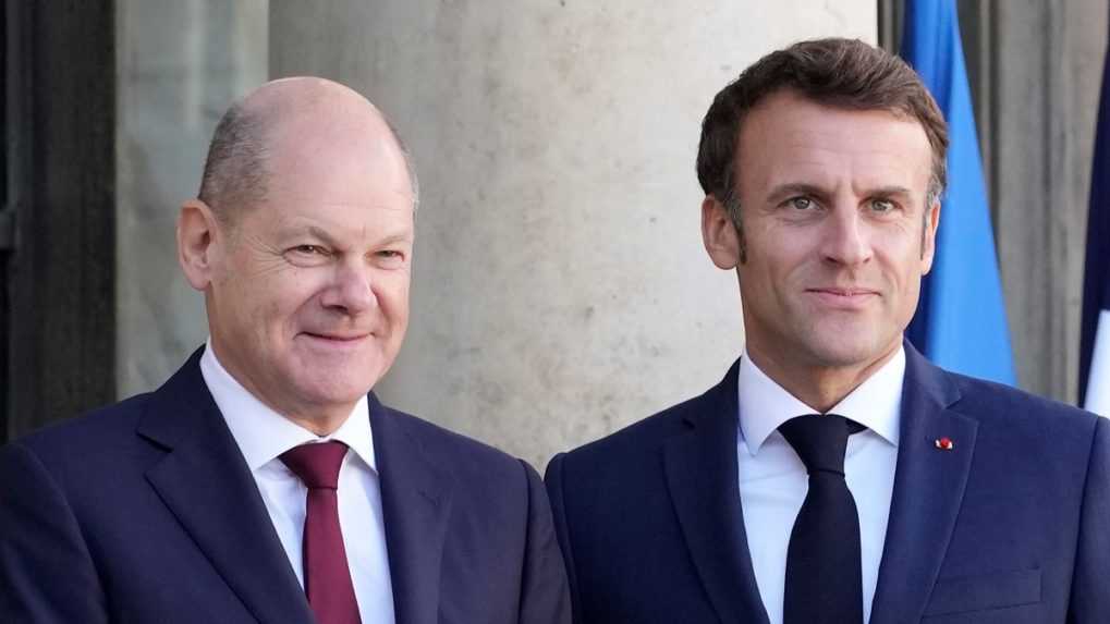 Scholz a Macron sa pokúsili zmierniť nemecko-francúzske napätie