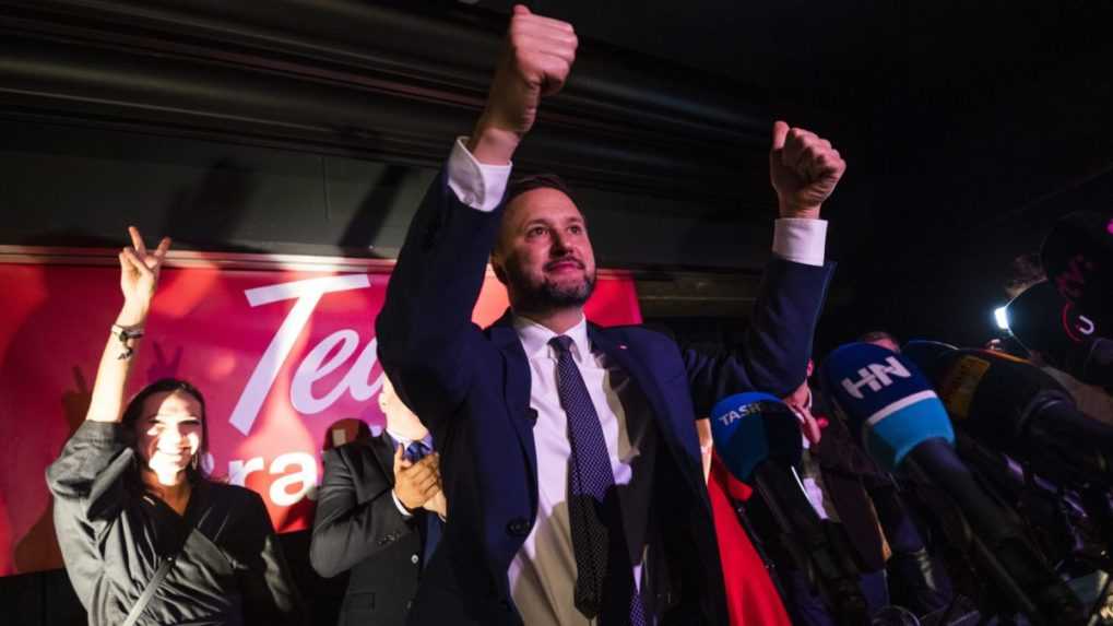Na snímke uprostred staronový primátor Bratislavy Matúš Vallo.