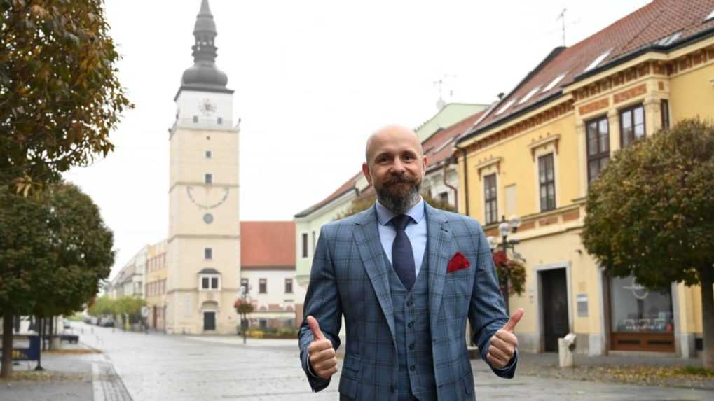 Na snímke znovuzvolený primátor mesta Trnava Peter Bročka.