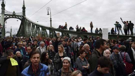 Protest v Budapešti za vyššie platy učiteľov.