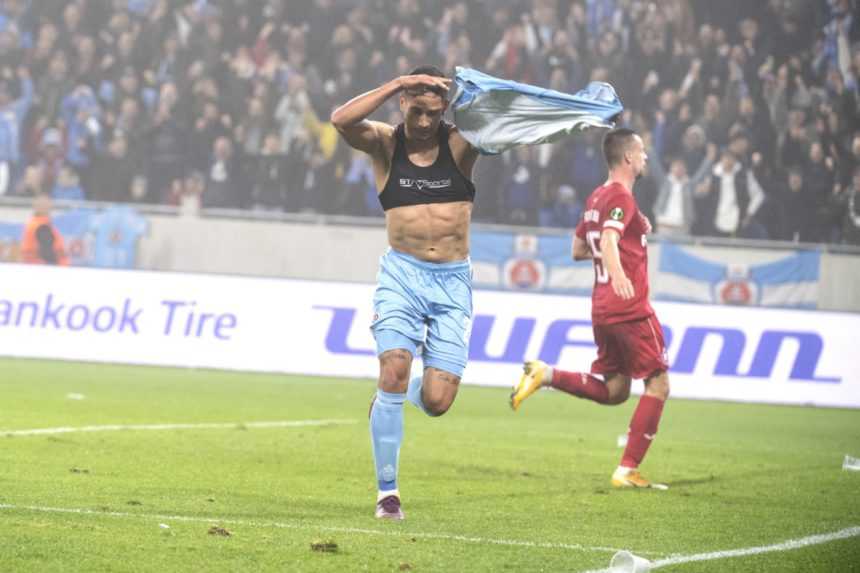 Na snímke Eric Ramirez (Slovan) sa teší po strelení gólu na 2:1 počas zápasu 5. kola H-skupiny Európskej konferenčnej ligy ŠK Slovan Bratislava - FC Pjunik Jerevan v Bratislave.