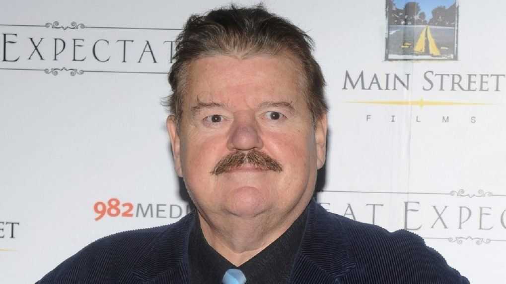 Zomrel herec Robbie Coltrane. Stvárnil postavu Hagrida v ságe o Harrym Potterovi