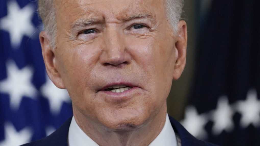 Biden pozorne „sleduje“ nepokoje v Číne, oznámil Biely dom