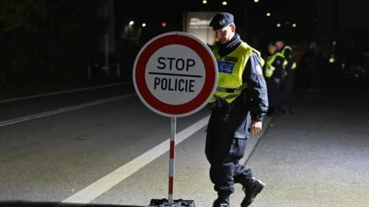 Policajné kontroly na hraniciach s Českom.