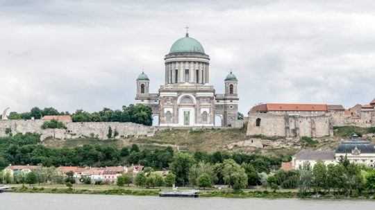 Na snímke je Katedrála Panny Márie a svätého Vojtecha v Ostrihome.