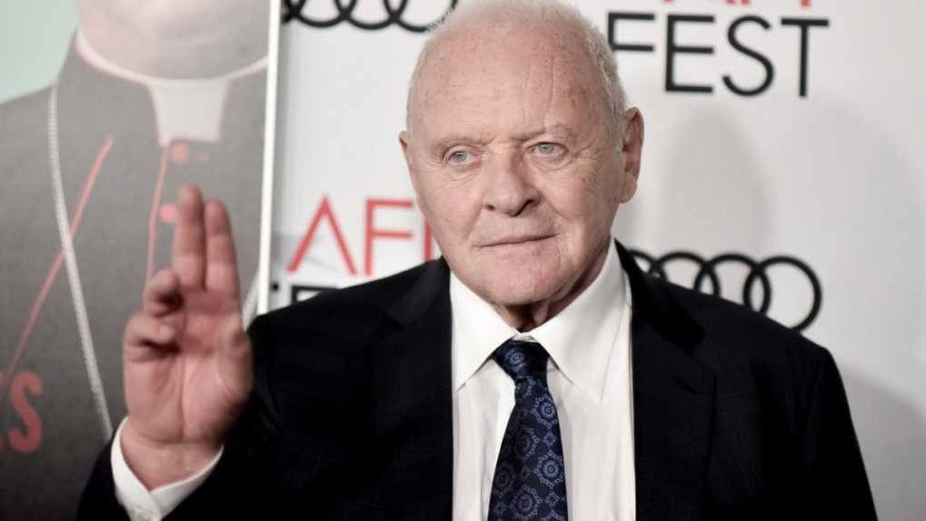 Anthony Hopkins je najstarším hercom, ktorý získal Oscara