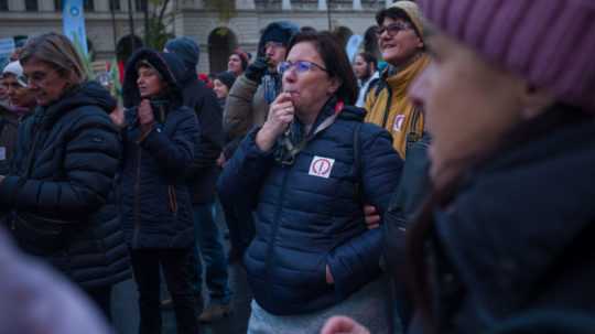 Na archívnej snímke z konca novembra účastníci celoštátnej demonštrácie v Maďarsku.