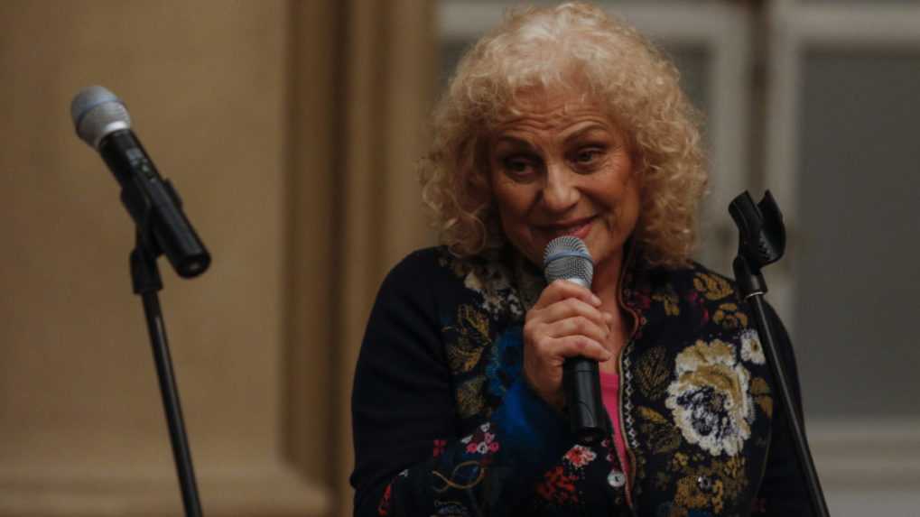 Na sn&iacute;mke ocenen&aacute; herečka Soňa Valentov&aacute; počas sl&aacute;vnostn&eacute;ho odovzd&aacute;vania cien Osobnosti Bratislavy 2015.