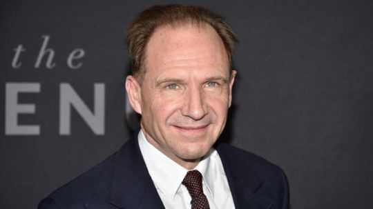 Na snímke herec Ralph Fiennes.